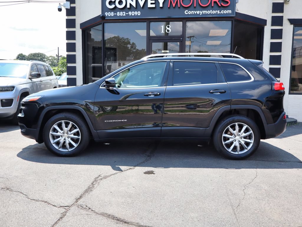 Used 2018 Jeep Cherokee Limited AWD/4WD image 5
