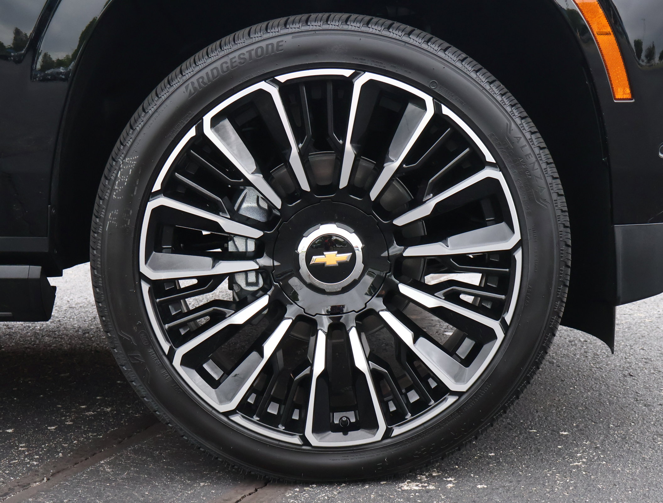 New 2026 Chevrolet Tahoe High Country AWD/4WD image 32
