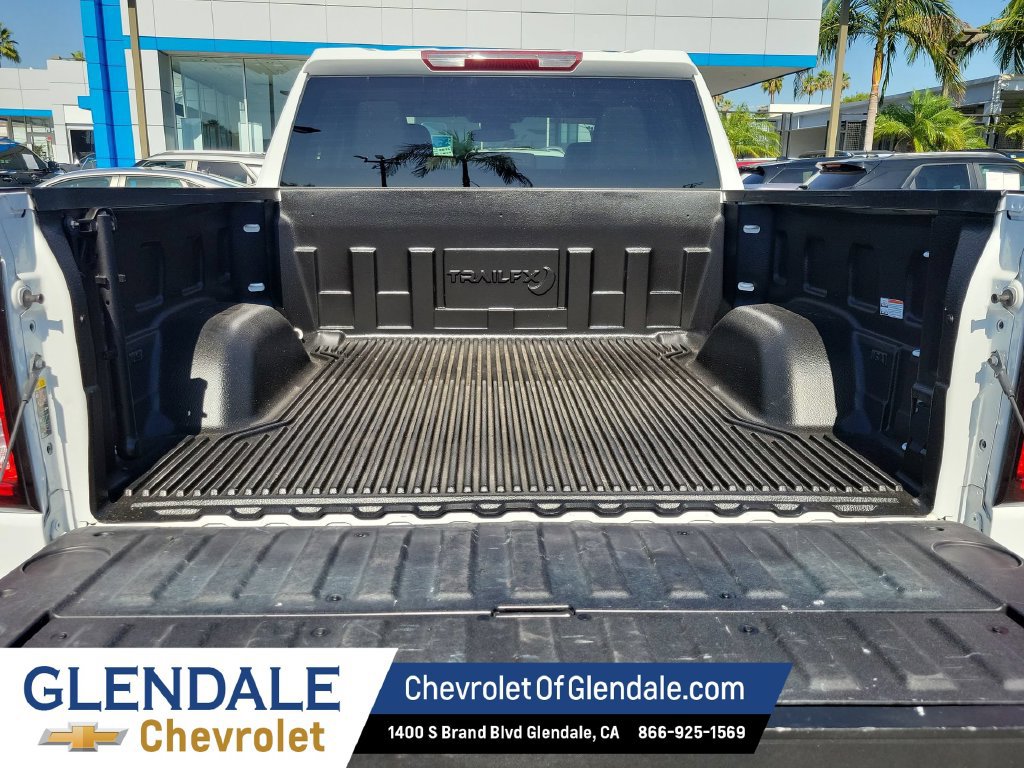 Used 2025 GMC Sierra 1500 SLT RWD image 12