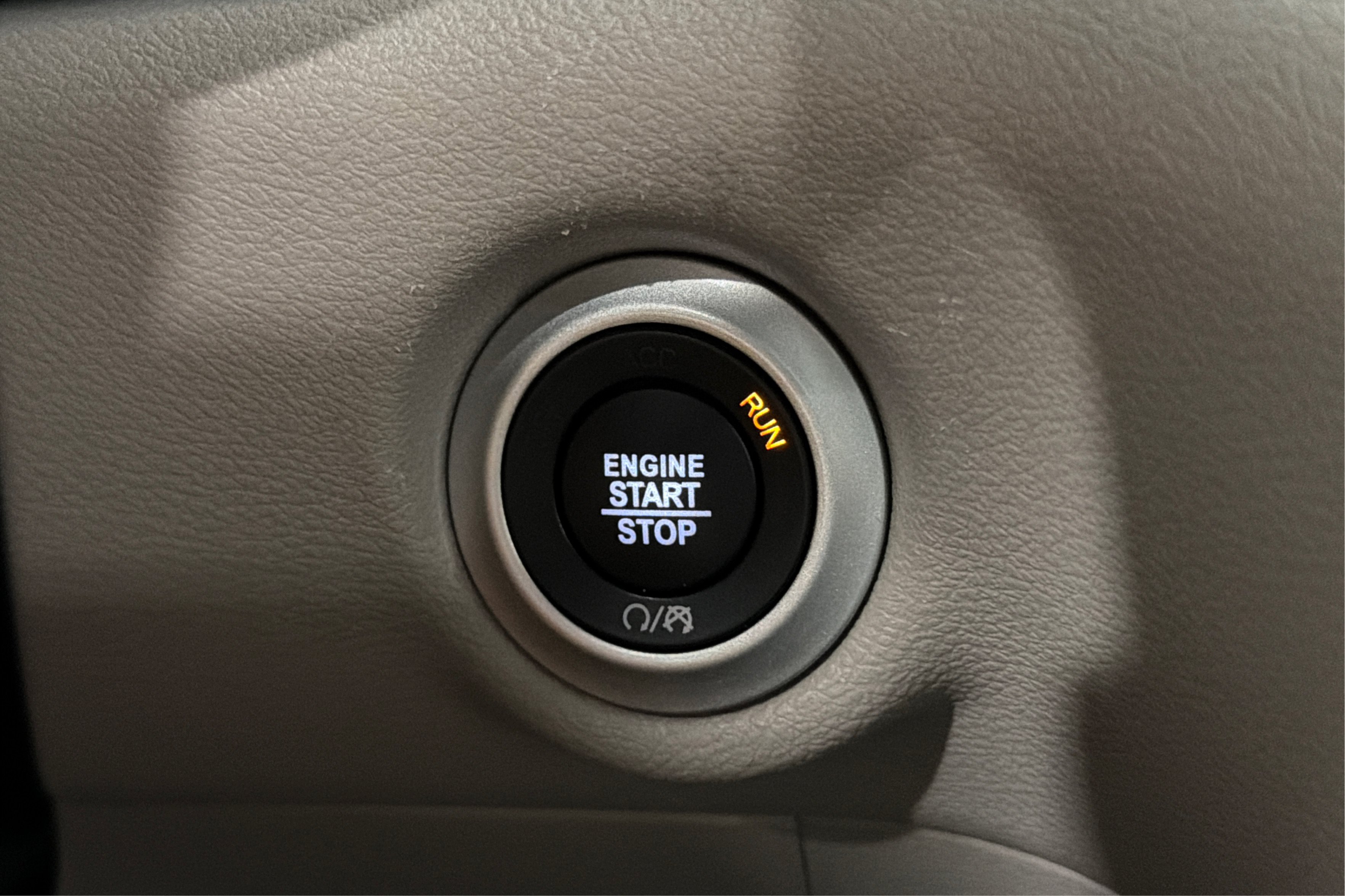 Used 2023 Chrysler Pacifica Touring-L FWD image 32