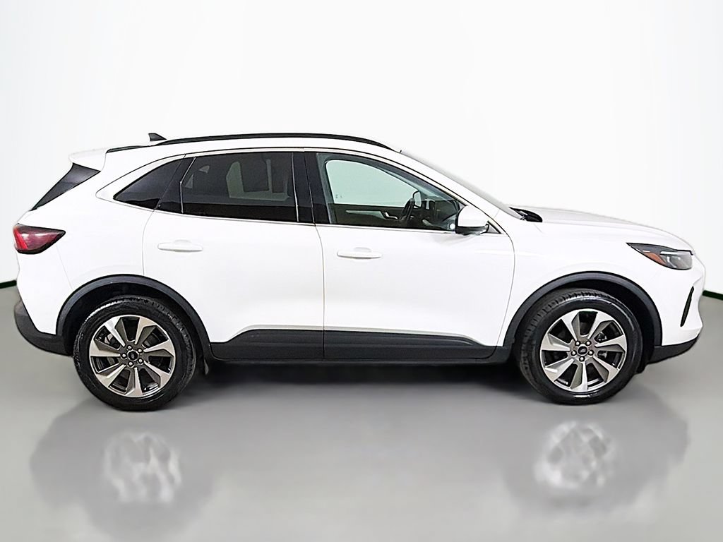 Used 2024 Ford Escape Platinum AWD/4WD image 16