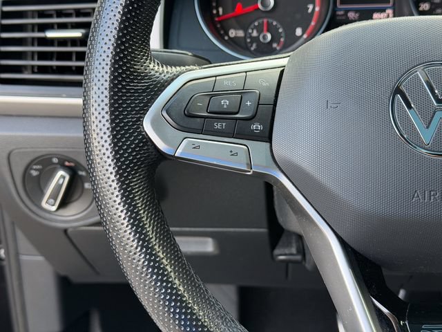 Used 2020 Volkswagen Atlas Cross Sport SE w/ Panoramic Sunroof Package FWD image 10