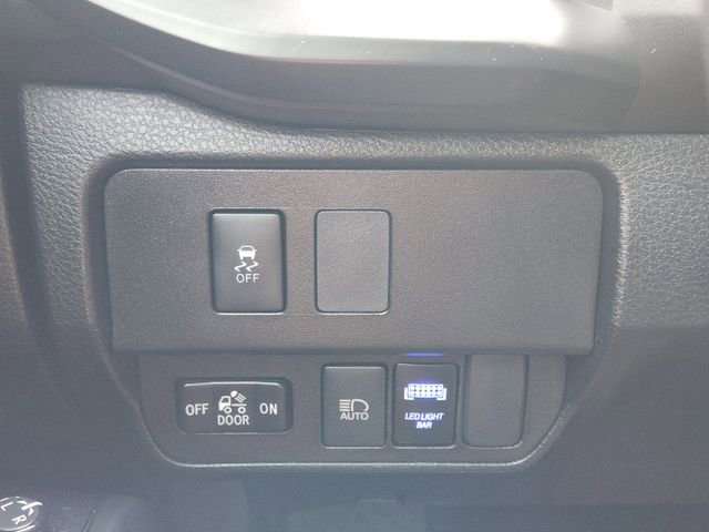 Used 2020 Toyota Tacoma SR w/ SR Convenience Package RWD image 23