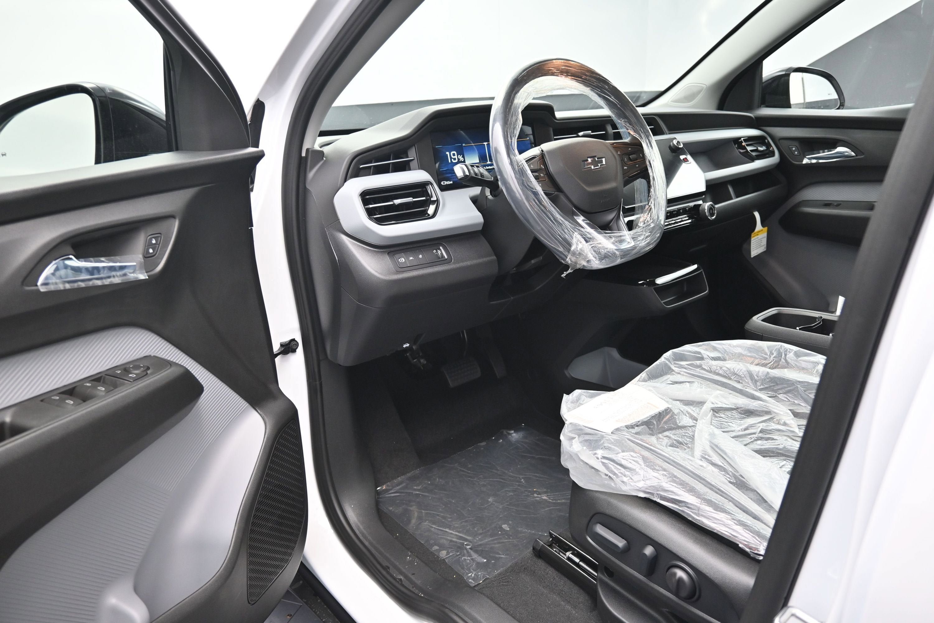 New 2027 Chevrolet Bolt RS FWD image 9