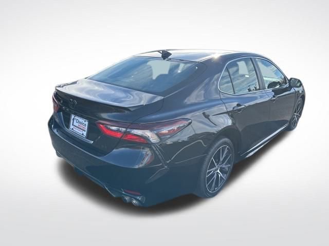 Used 2023 Toyota Camry SE image 6