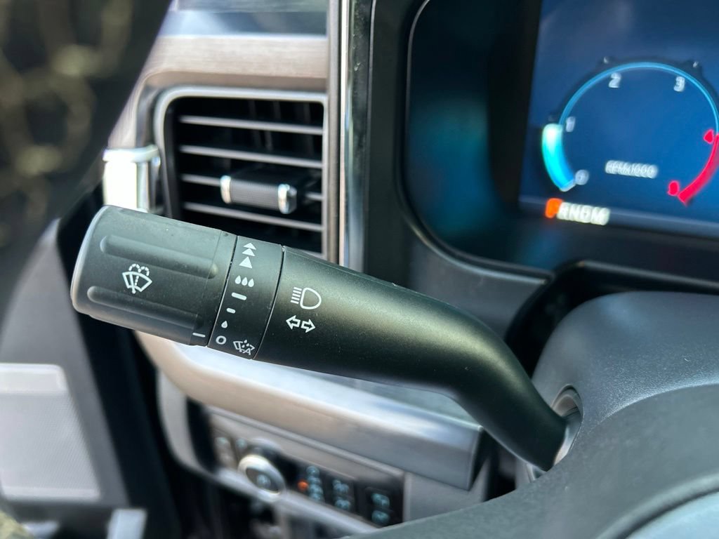 Used 2025 Ford F250 Lariat AWD/4WD image 19