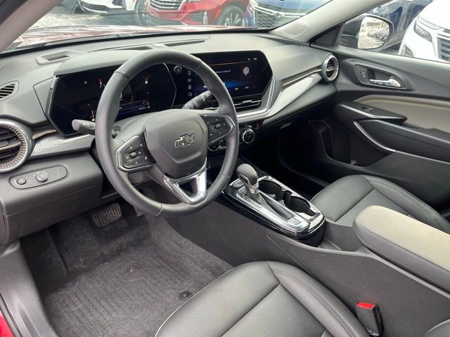 Used 2024 Chevrolet Trax ACTIV w/ Driver Confidence Package image 10