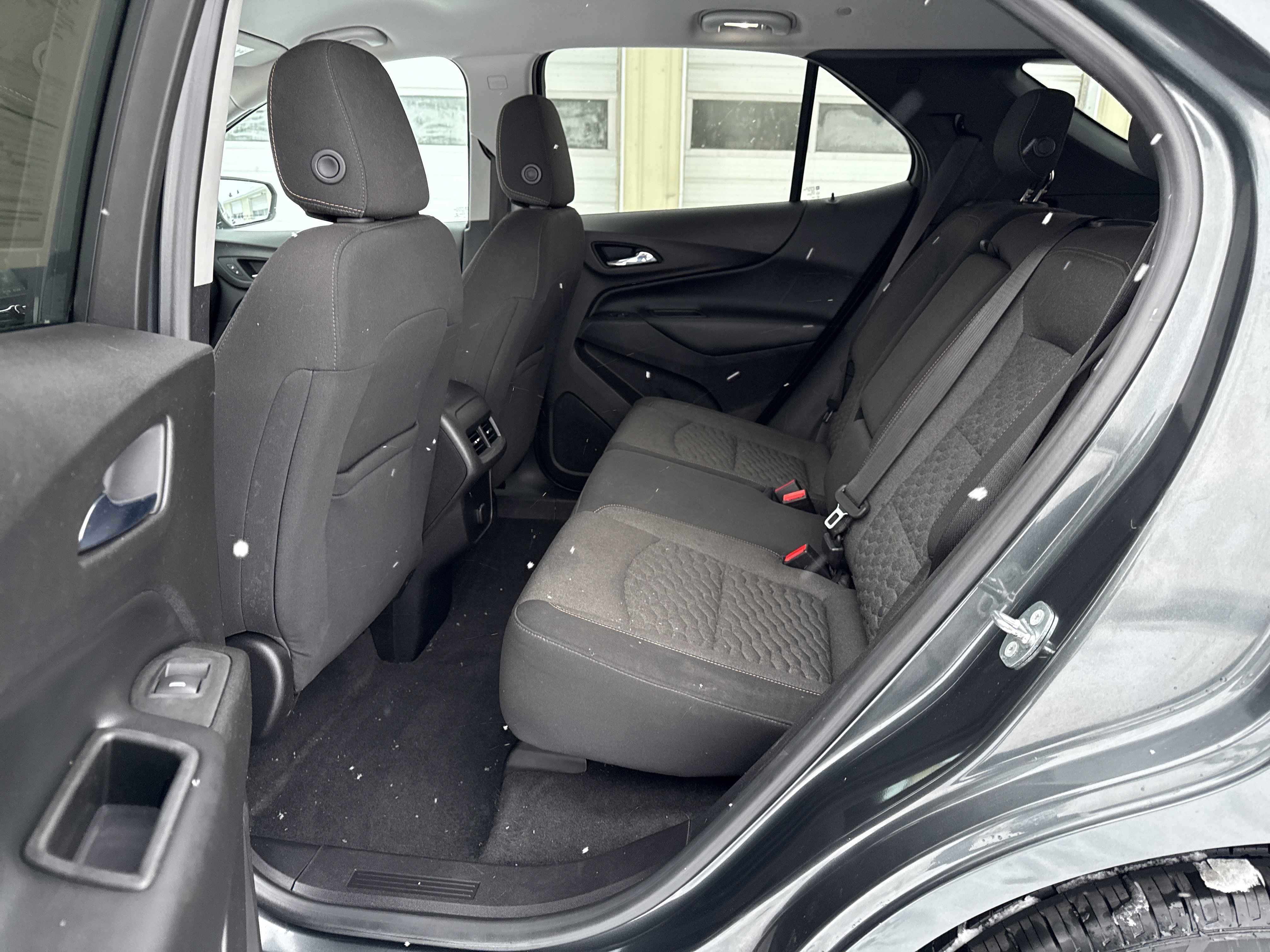 Used 2018 Chevrolet Equinox LT image 16