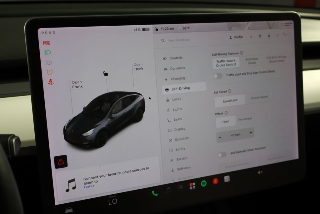 Used 2021 Tesla Model Y Long Range AWD/4WD image 27