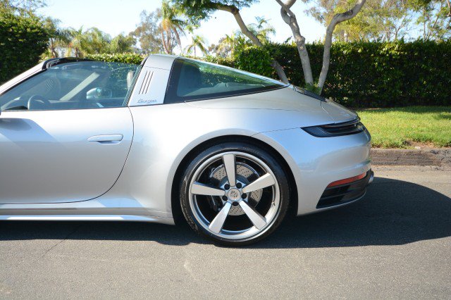 Used 2021 Porsche 911 AWD/4WD image 4