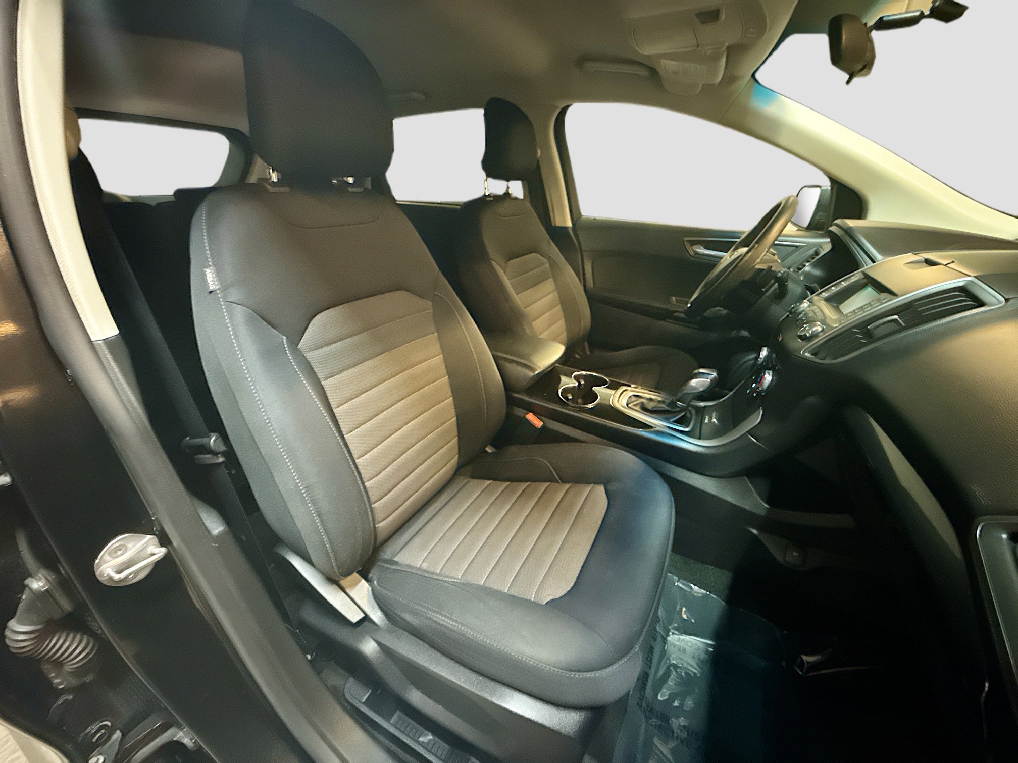 Used 2015 Ford Edge SE image 29