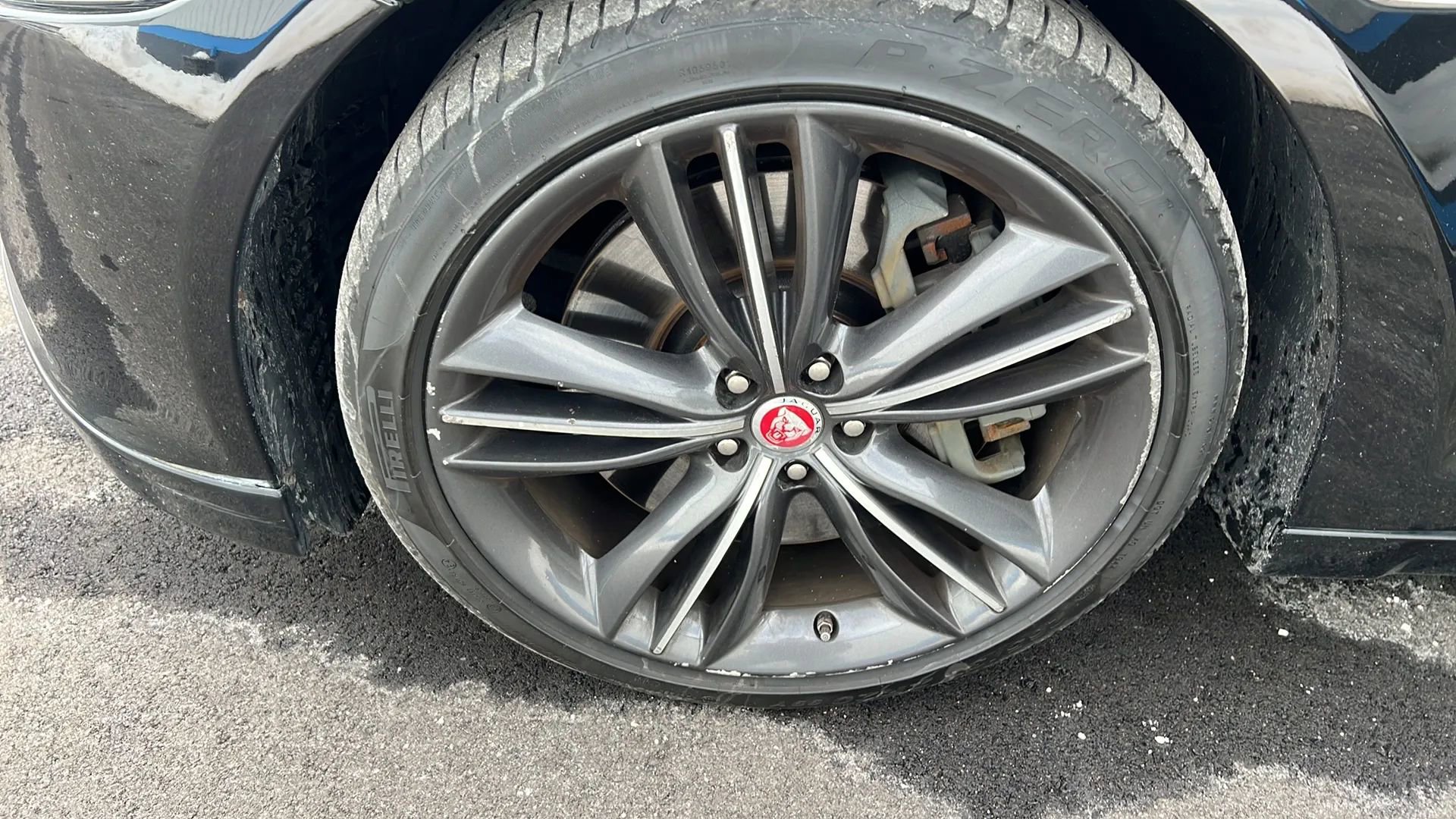 Used 2016 Jaguar XJ Supercharged image 33