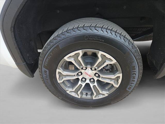 Certified 2025 GMC Sierra 1500 SLT AWD/4WD image 9