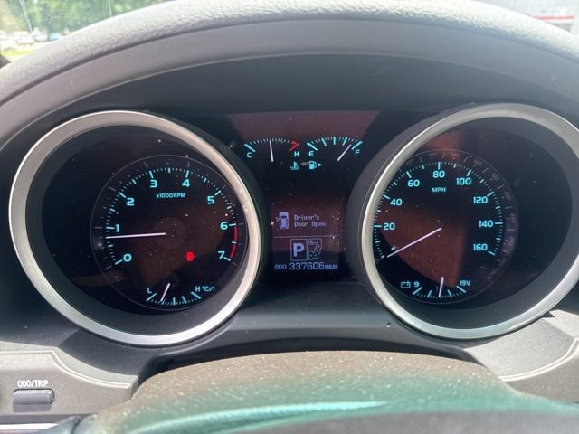 Used 2010 Toyota Land Cruiser AWD/4WD image 28