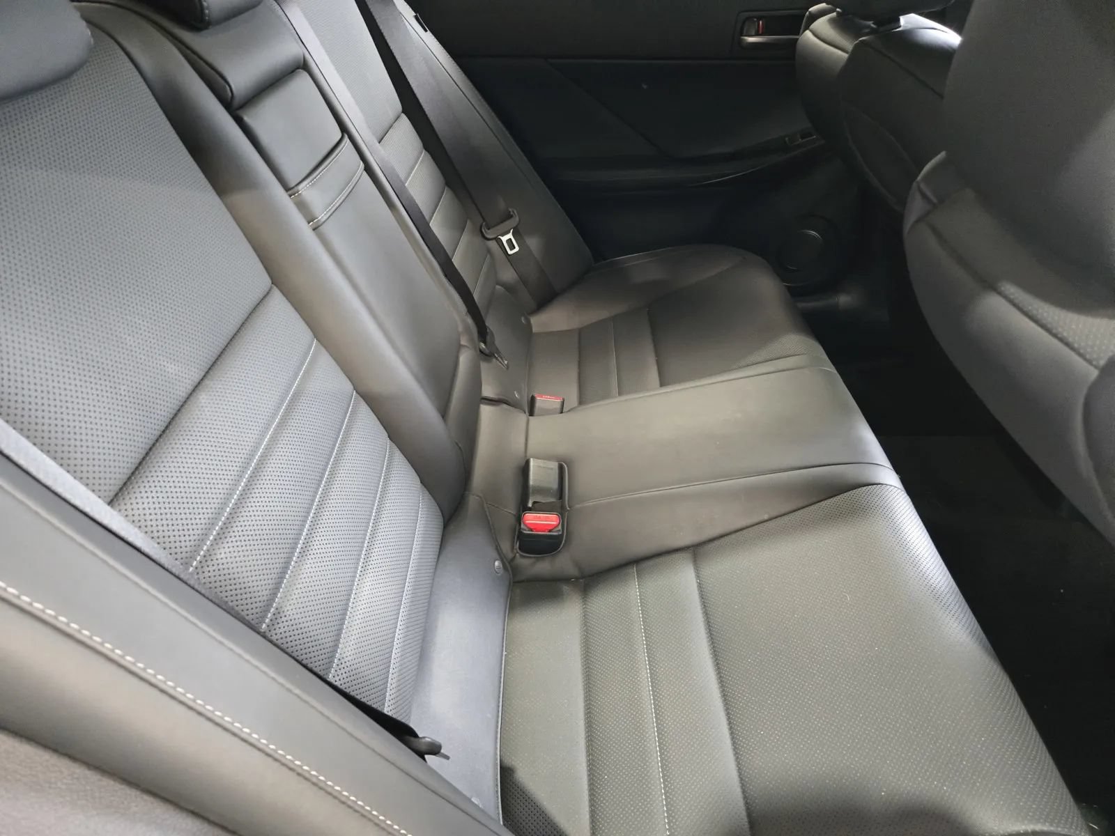 Used 2021 Lexus IS 350 F Sport w/ Navigation Package RWD image 9