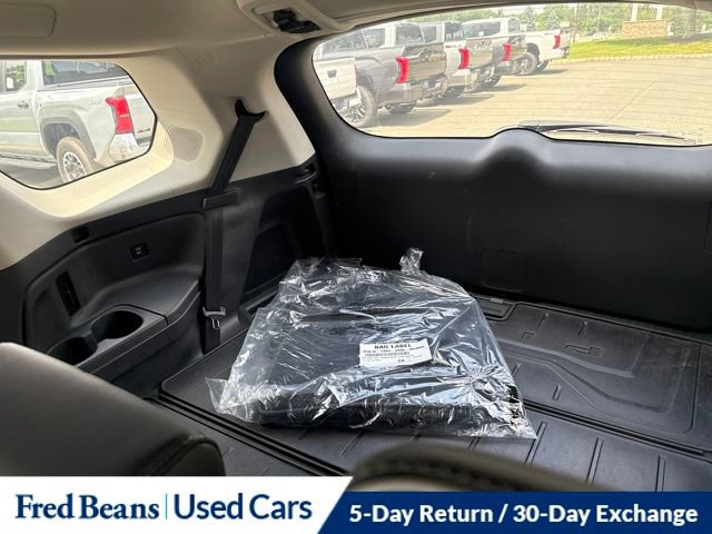 Used 2025 Honda Pilot Elite image 25