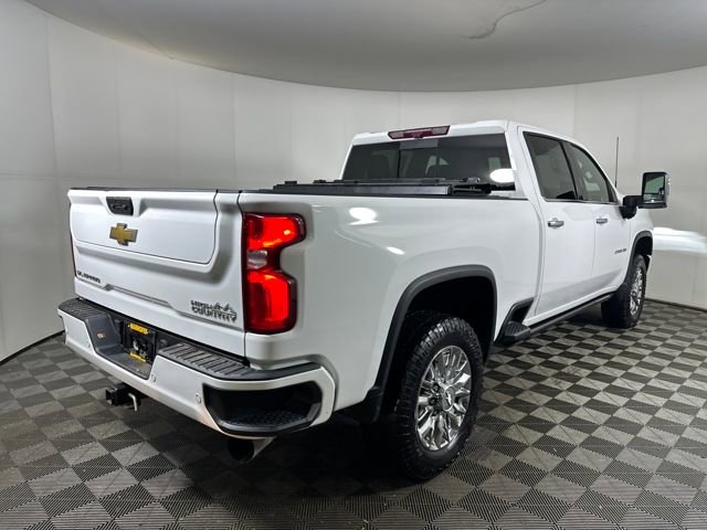 Used 2022 Chevrolet Silverado 2500 High Country w/ Z71 Off-Road Package image 3
