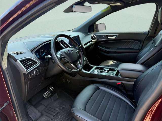 Used 2022 Ford Edge ST-Line w/ Class II Trailer Tow Package AWD/4WD image 4