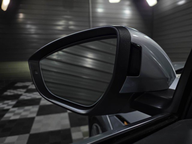 Used 2022 Audi e-tron Premium Plus image 39