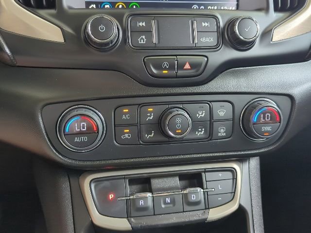 Used 2022 GMC Terrain Denali w/ Denali Premium Package image 9