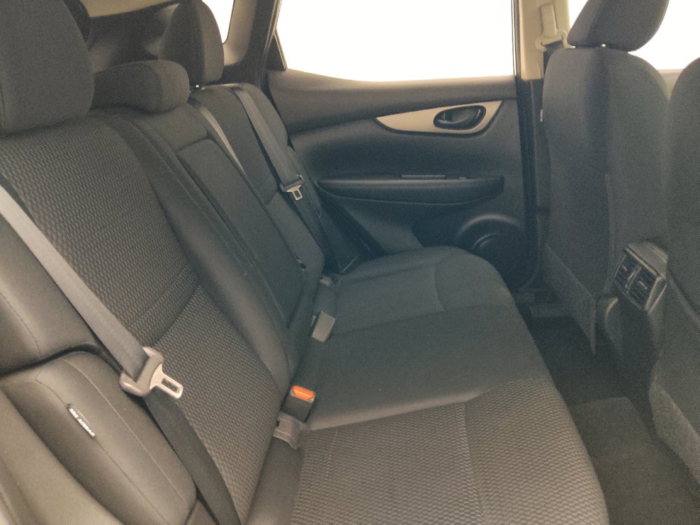 Used 2020 Nissan Rogue Sport S FWD image 19