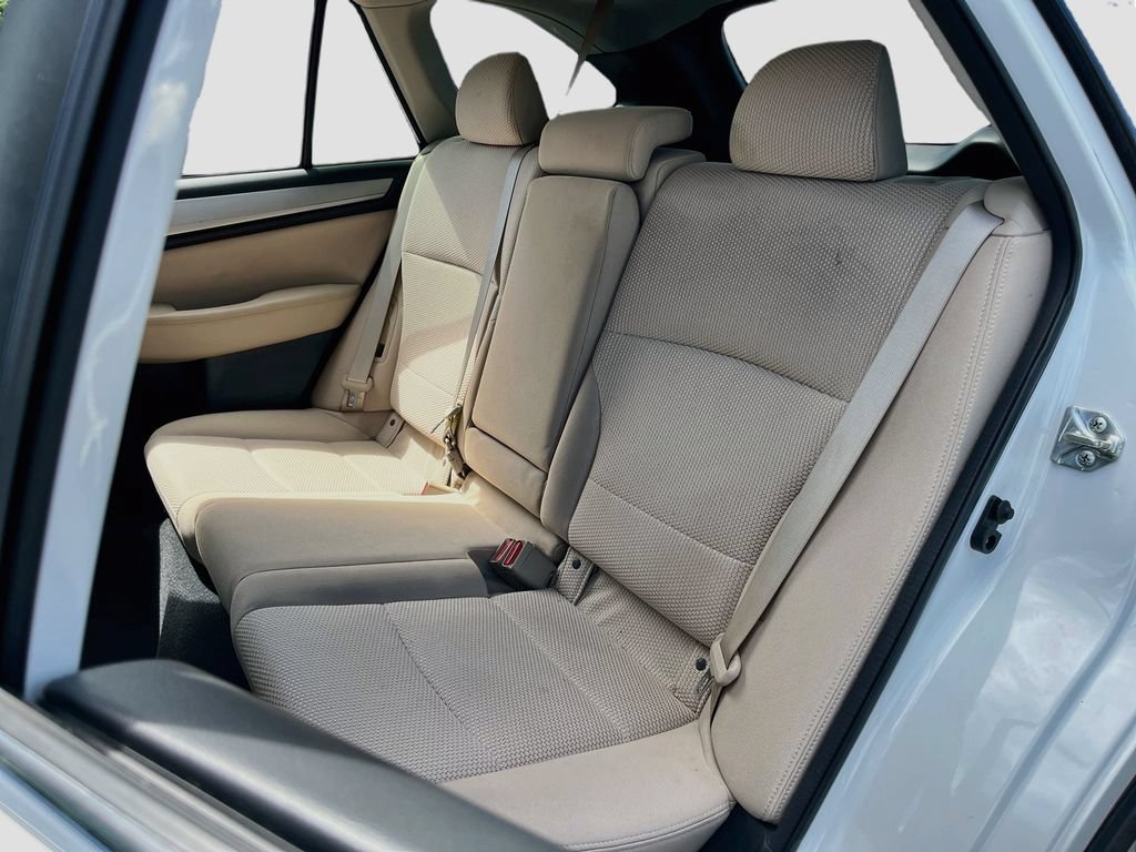 Used 2019 Subaru Outback 2.5i Premium AWD/4WD image 23