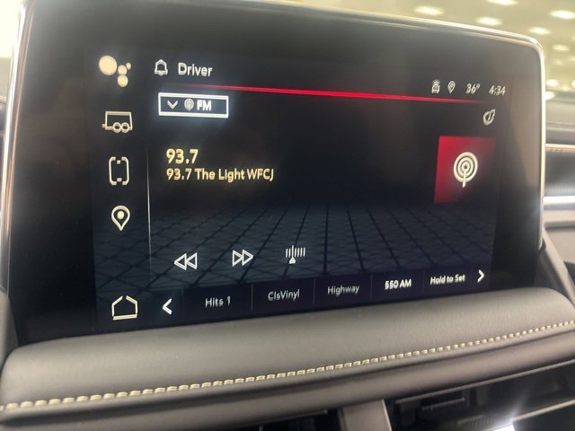 Used 2024 GMC Yukon XL SLT w/ SLT Luxury Package image 23