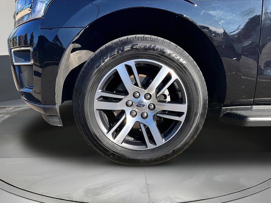 Used 2024 Ford Expedition Limited AWD/4WD image 32