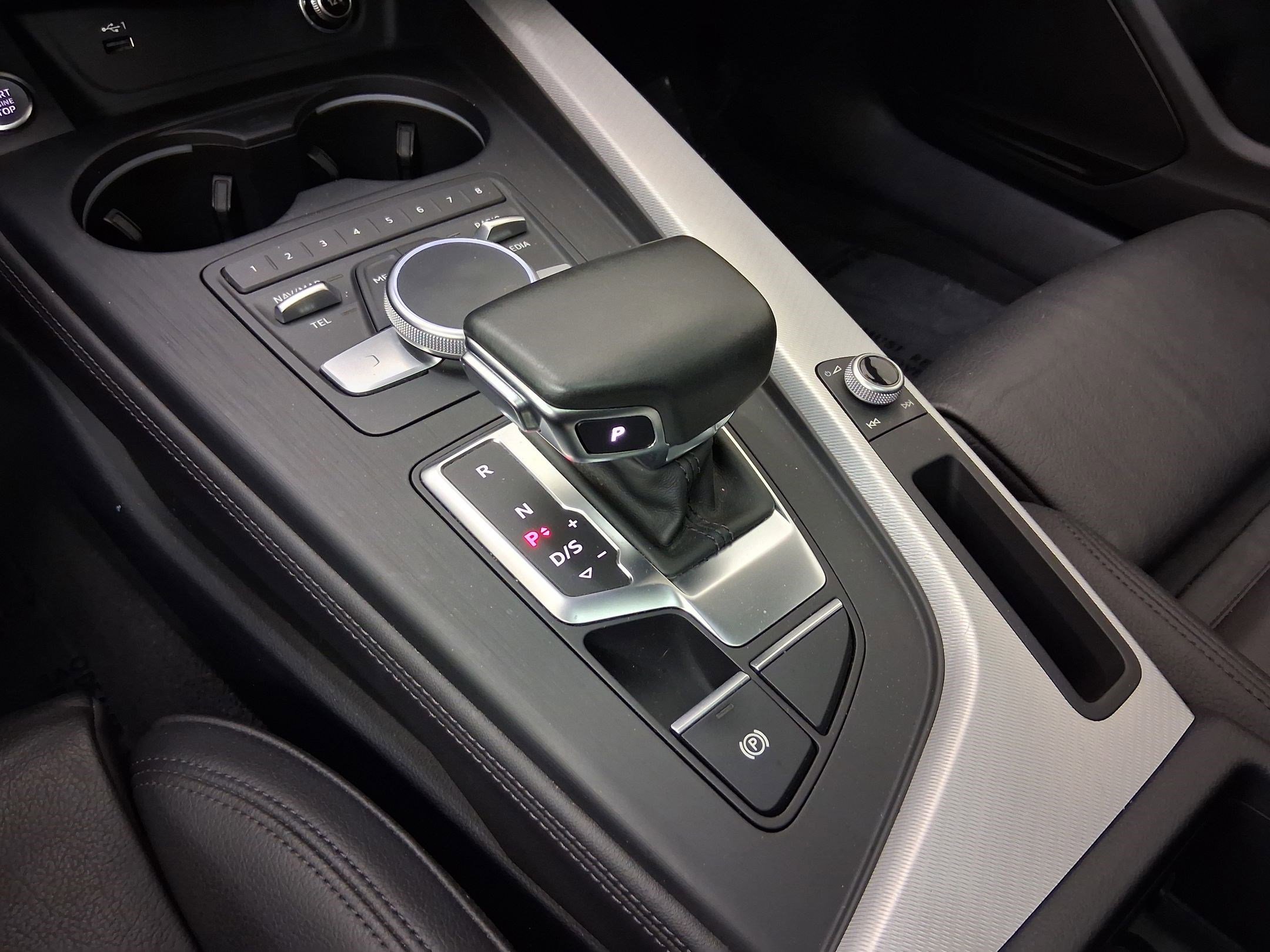 Used 2019 Audi A4 2.0T Premium Plus w/ Premium Plus Package FWD image 17