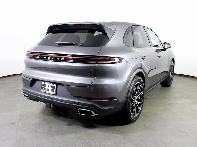 New 2025 Porsche Cayenne image 7