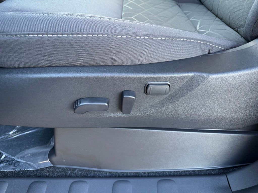 New 2026 Nissan Frontier SV w/ SV Convenience Package image 5