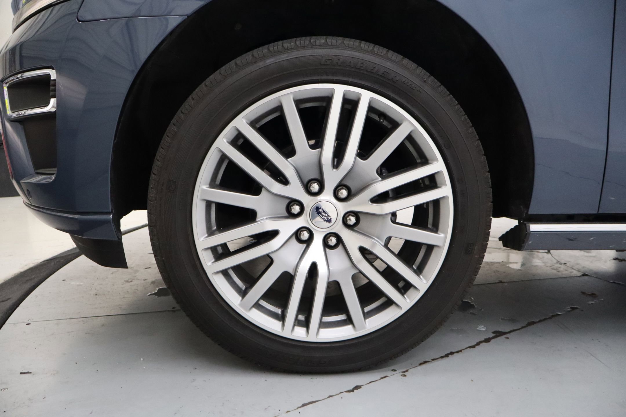 Used 2022 Ford Expedition Max Platinum AWD/4WD image 12