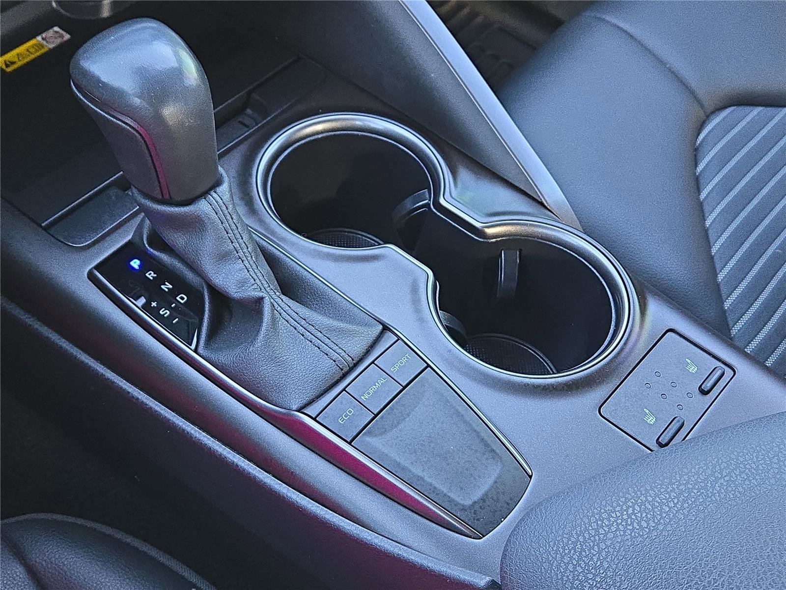 Used 2024 Toyota Camry SE w/ Cold Weather Package image 28