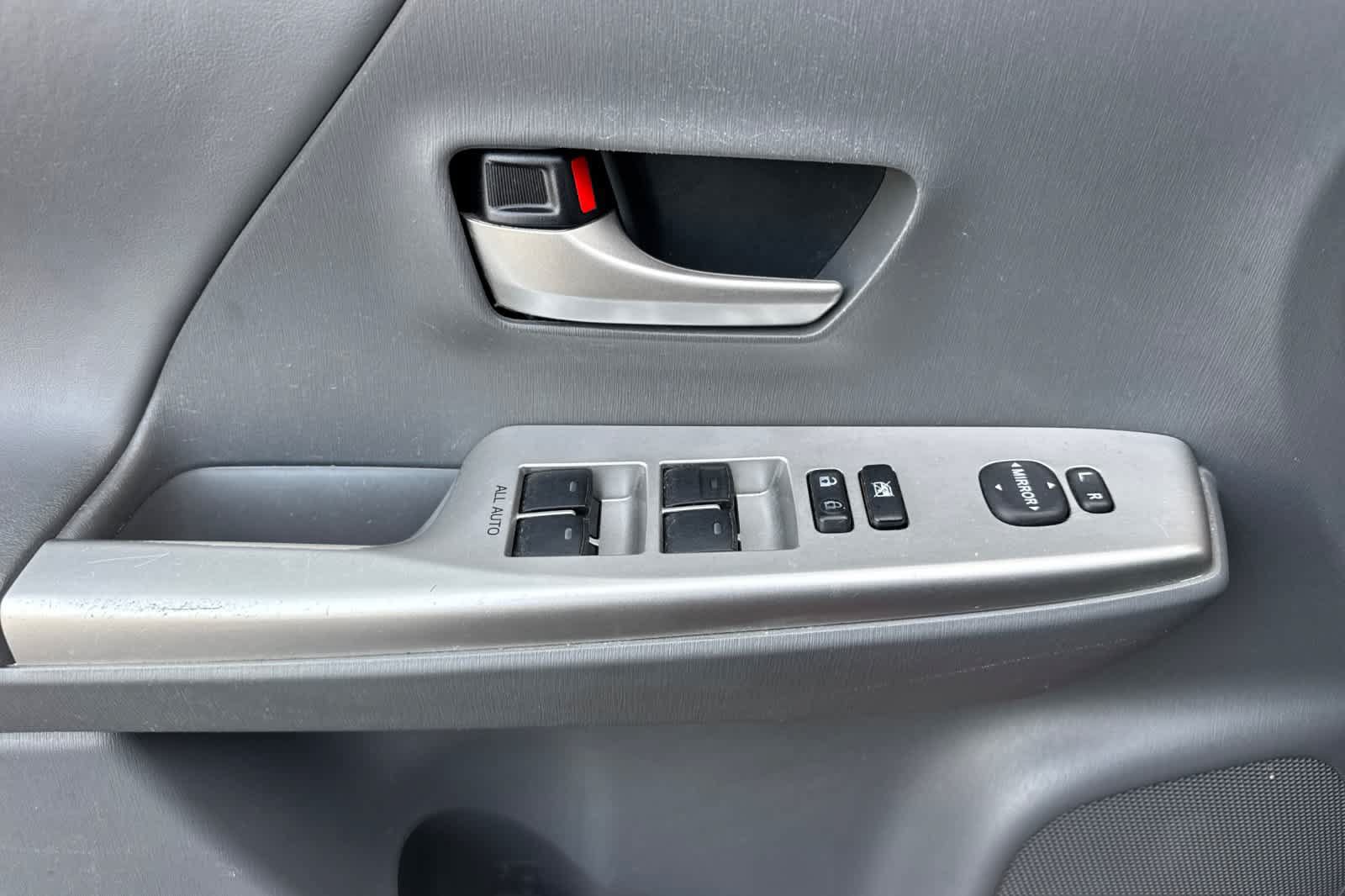 Used 2014 Toyota Prius V Five FWD image 13