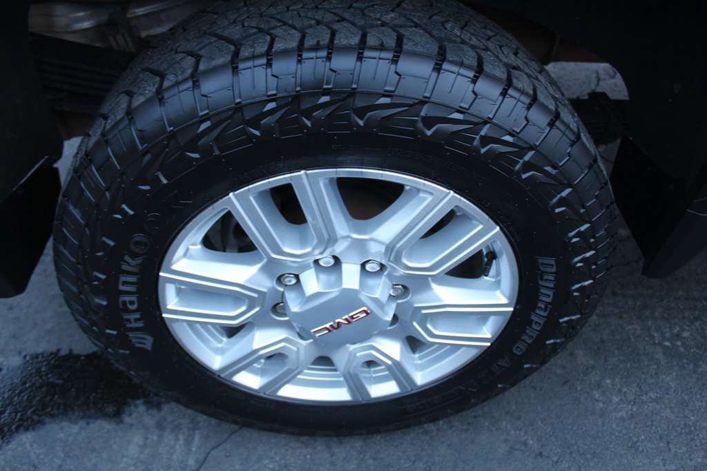 Used 2024 GMC Sierra 2500 SLT w/ SLT Convenience Package image 31