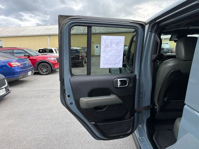Used 2024 Jeep Gladiator Mojave AWD/4WD image 44