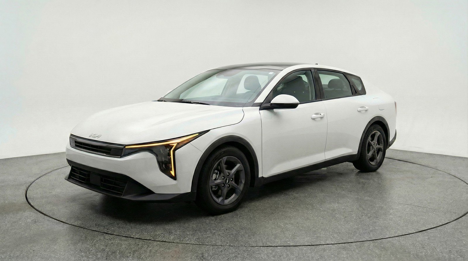 Used 2025 Kia K4 FWD image 2