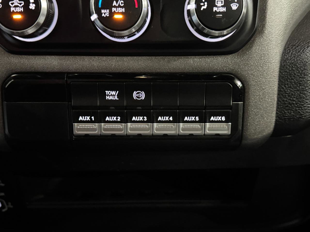 Used 2023 RAM 3500 Tradesman w/ Snow Chief Group AWD/4WD image 28