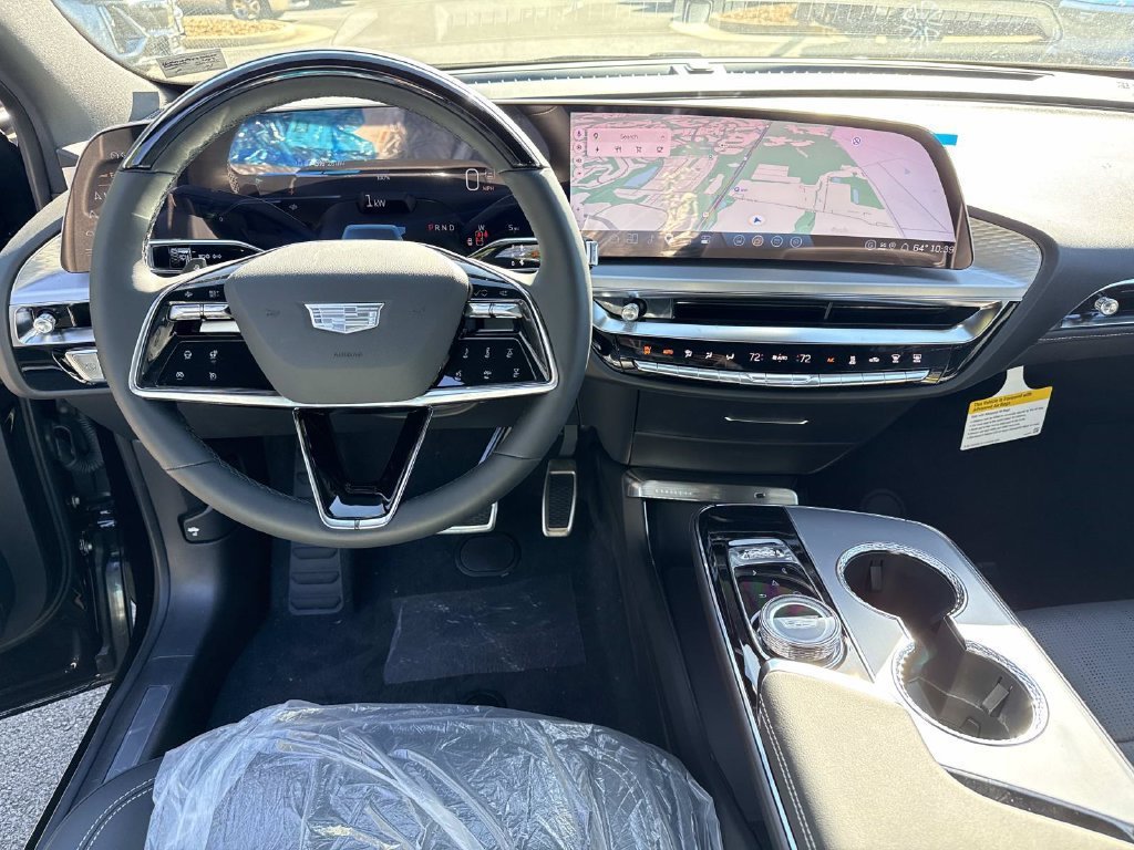 New 2027 Cadillac Lyriq Luxury RWD image 10
