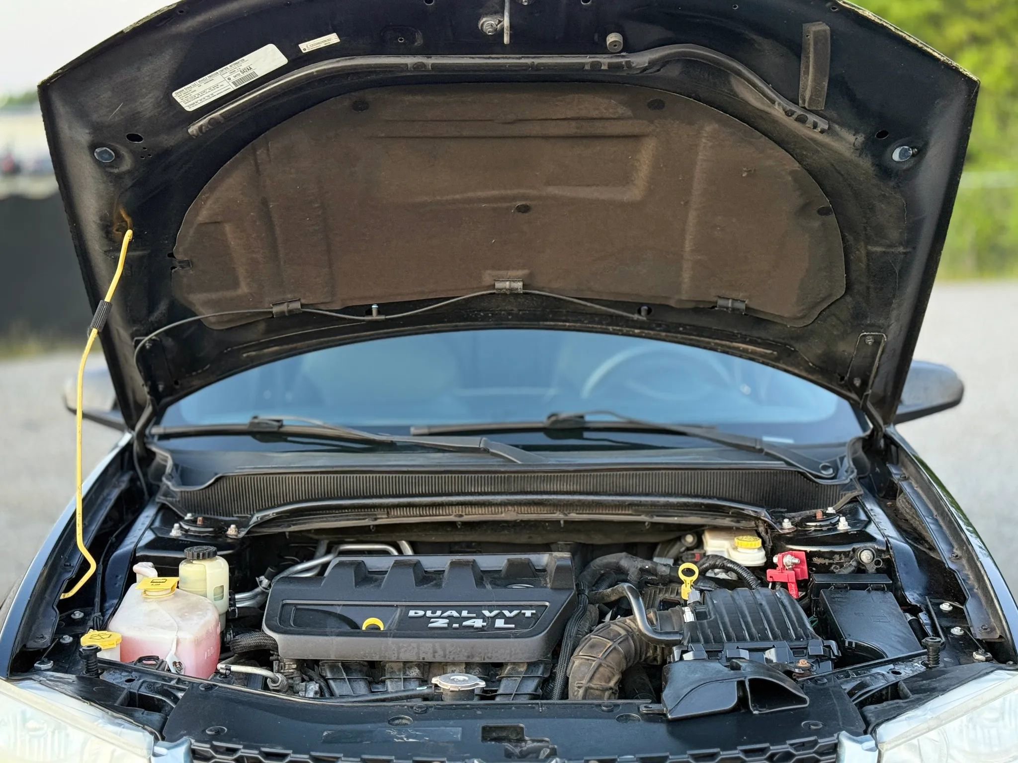 Used 2013 Dodge Avenger SE image 27