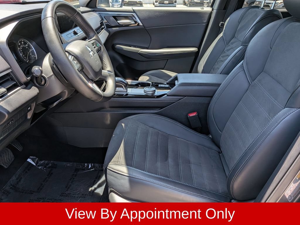 Used 2025 Mitsubishi Outlander SE AWD/4WD image 24