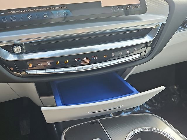 Used 2024 Cadillac Lyriq Sport AWD/4WD image 27