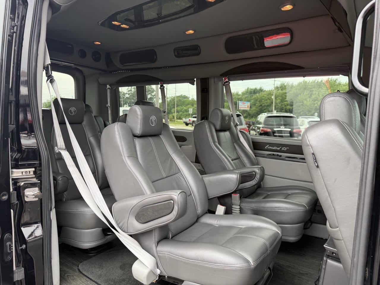 Used 2018 Ford Transit 250 148 Medium Roof w/ Exterior Upgrade Package RWD image 20