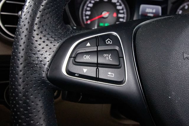 Used 2019 Mercedes-Benz GLC 300 4MATIC image 18