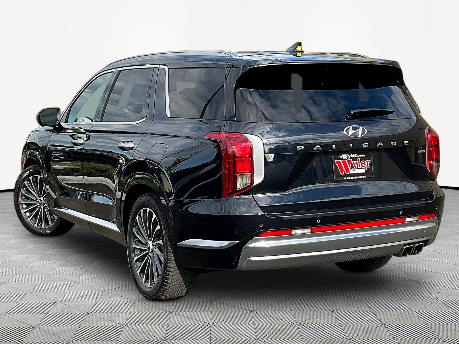 Used 2023 Hyundai Palisade Calligraphy w/ Cargo Package AWD/4WD image 4