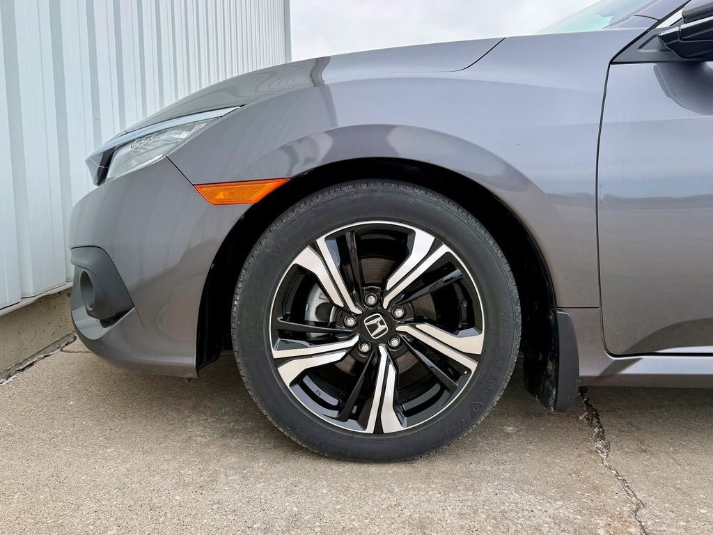 Used 2018 Honda Civic Touring image 35