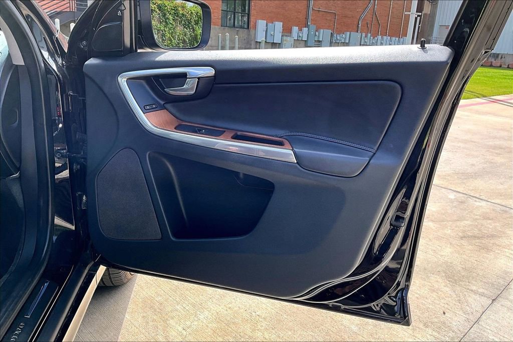 Used 2017 Volvo XC60 T5 Inscription w/ Preferred Option Package AWD/4WD image 25