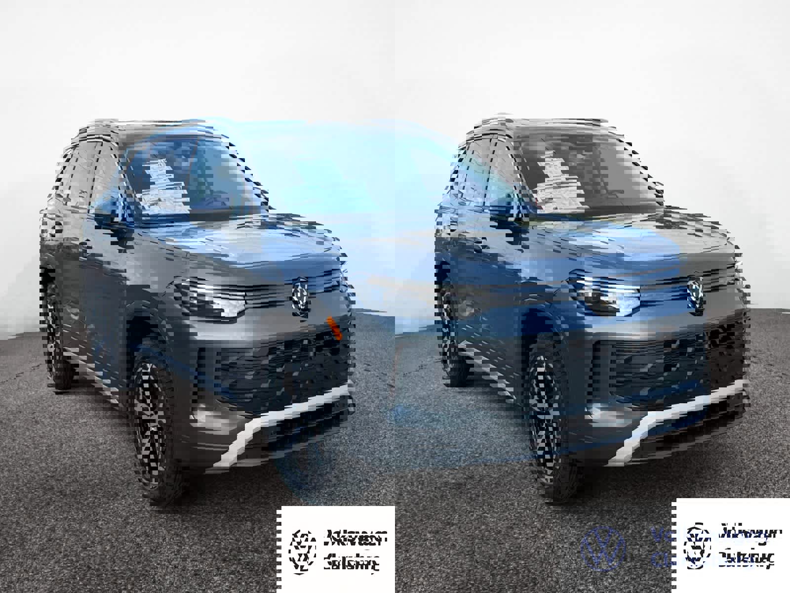 New 2025 Volkswagen Tiguan SE image 7