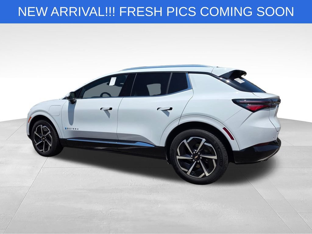 Used 2024 Chevrolet Equinox EV LT FWD image 4