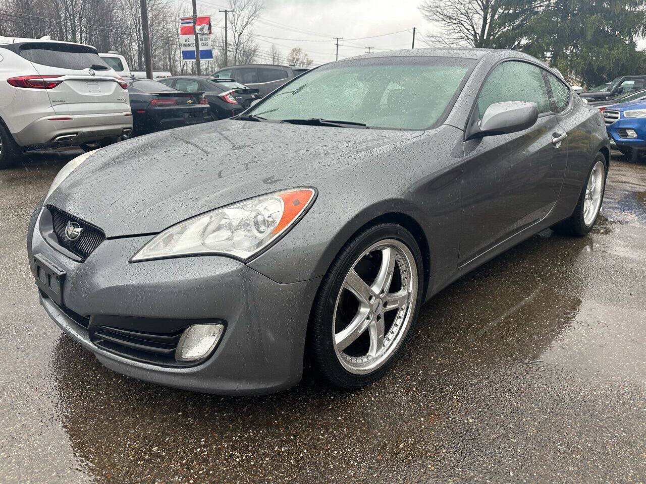 Used 2010 Hyundai Genesis 2.0T RWD image 2